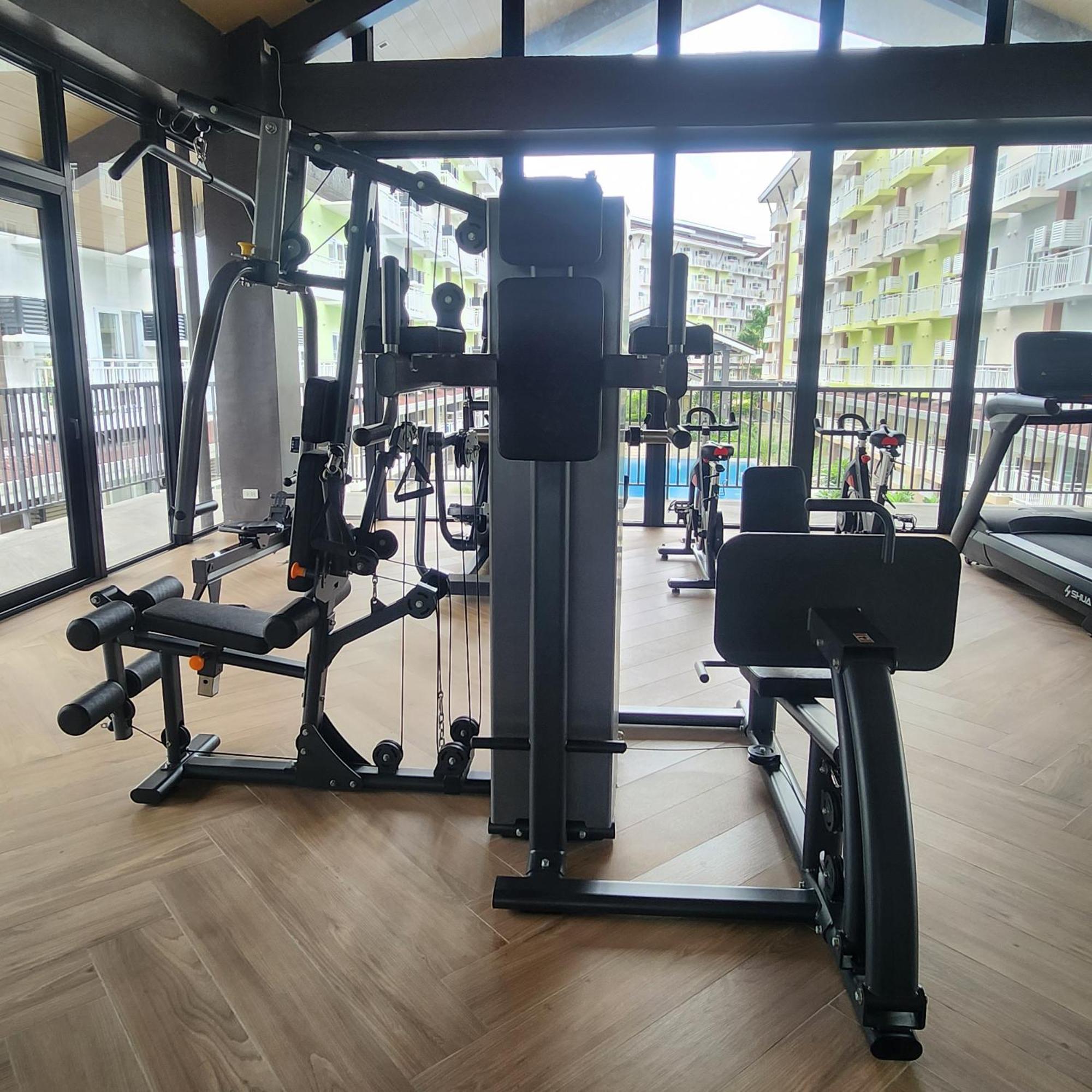Condo Azur Suites A326 Amani Resorts Residences , 5 Minutes Airport, Netflix, Stylish, Cozy With Luxurious Swimming Pool 막탄 외부 사진